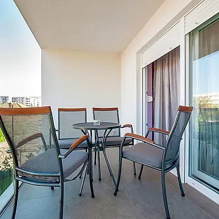 Apartment In With Free Wifi *