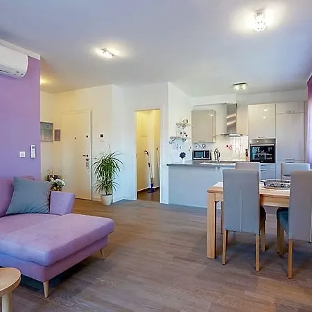 Apartment In With Free Wifi