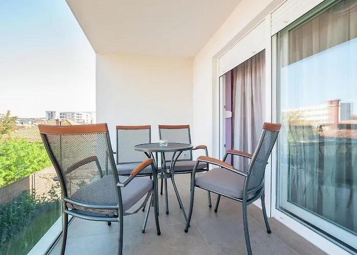 In With Free Wifi * Zára