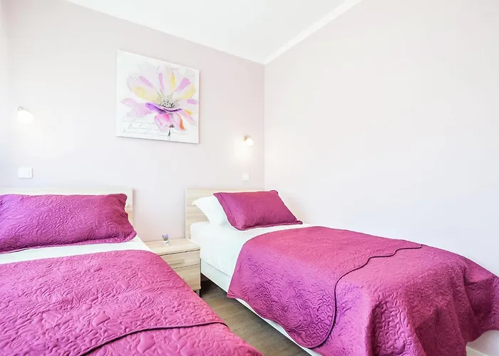 Apartman In With Free Wifi Zára